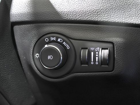 Used 2020 Jeep Compass Trailhawk w/ Cold Weather Group AWD/4WD image 70