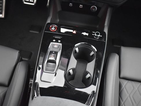 New 2027 Audi SQ6 e-tron Premium Plus AWD/4WD image 13