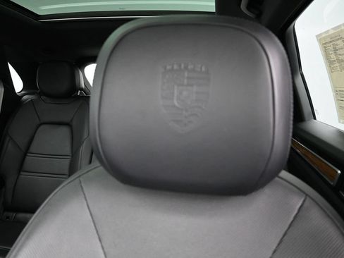 Certified 2023 Porsche Cayenne S Platinum AWD/4WD image 11