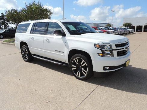 Used 2019 Chevrolet Suburban Premier image 4