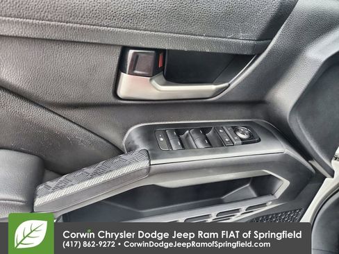 Used 2024 Toyota Tacoma 4x4 Double Cab image 21