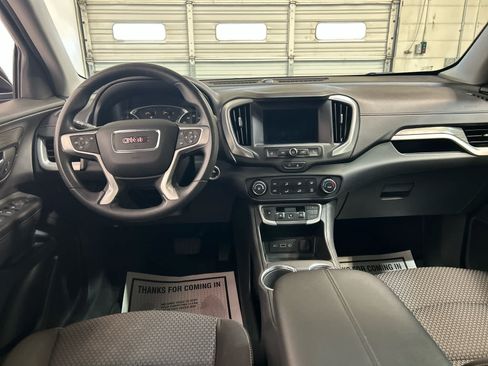Used 2023 GMC Terrain SLE FWD image 4
