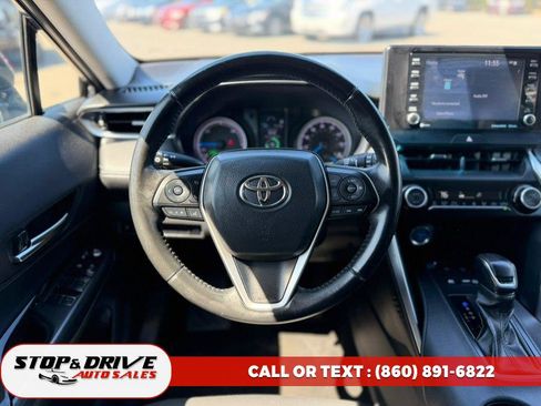 Used 2022 Toyota Venza LE AWD/4WD image 14