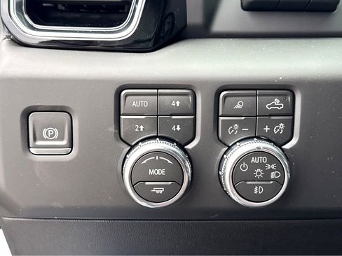 New 2026 GMC Sierra 1500 Denali w/ Denali Reserve Package image 10