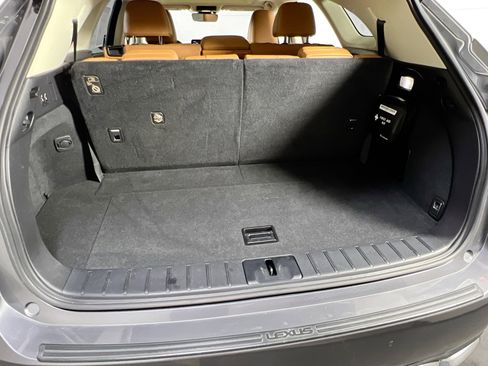 Used 2021 Lexus RX 350L Premium w/ Premium Package image 25