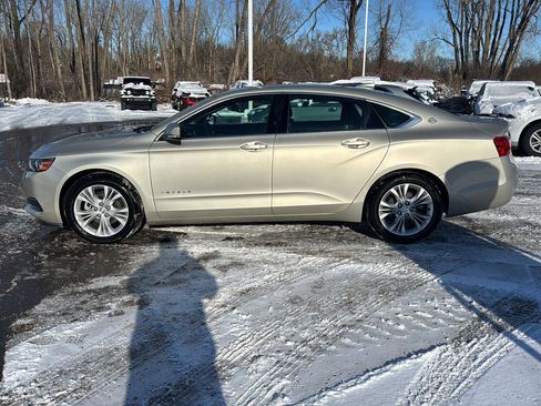 Used 2015 Chevrolet Impala LT w/ Convenience Package image 2