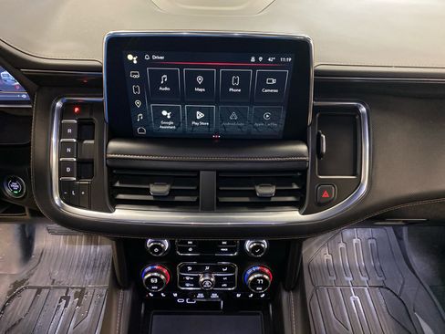 Used 2024 GMC Yukon XL AT4 w/ Technology Package image 26