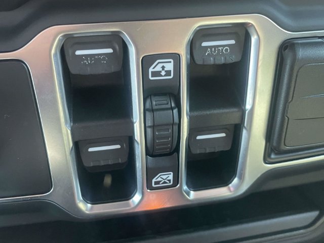 Used 2019 Jeep Wrangler Unlimited Sport S AWD/4WD image 20