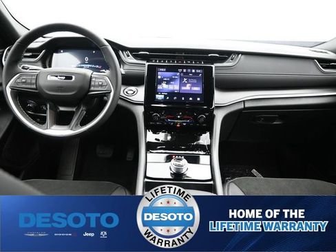 New 2025 Jeep Grand Cherokee L Altitude image 16