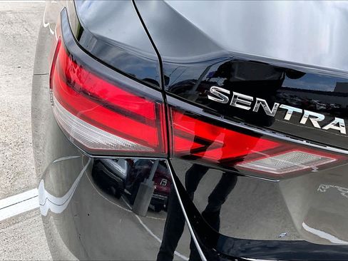 Used 2024 Nissan Sentra SV FWD image 29
