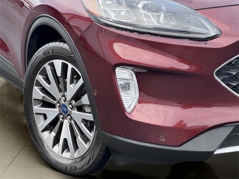 Used 2021 Ford Escape Titanium image 44