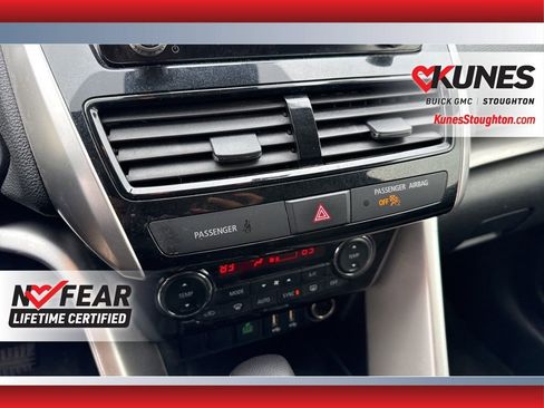 Used 2024 Mitsubishi Eclipse Cross AWD image 31