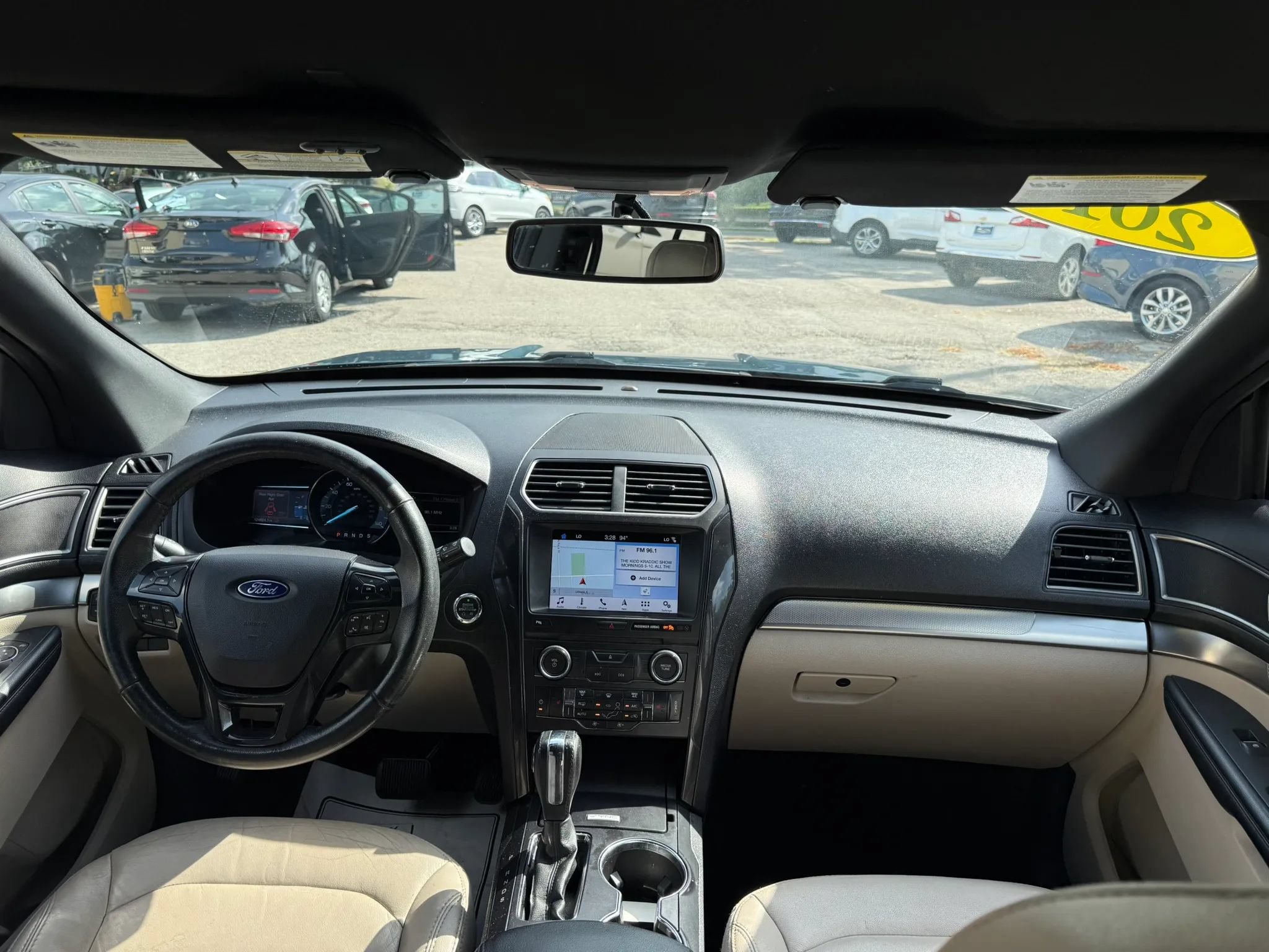 Used 2018 Ford Explorer XLT w/ Equipment Group 202A FWD image 23