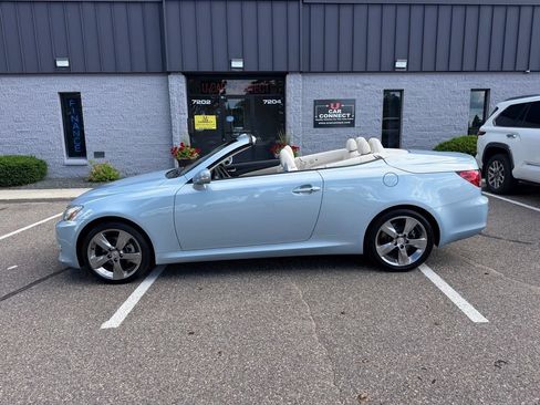 Used 2010 Lexus IS 250C RWD image 18