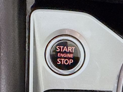 Used 2024 Nissan Altima 2.5 SR FWD image 21