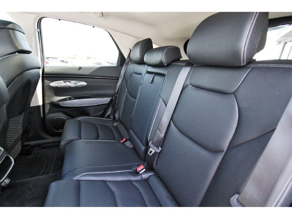 Used 2023 Genesis GV70 2.5T w/ Advanced Package AWD/4WD image 31