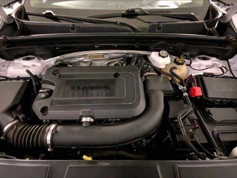 Used 2023 Buick Envision Essence image 10