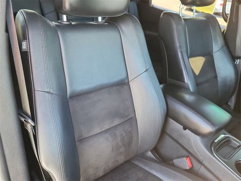 Used 2019 Dodge Durango GT image 17