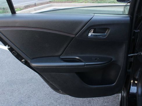 Used 2017 Honda Accord Sport Special Edition image 21