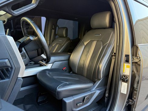 Used 2022 Ford F450 Platinum w/ FX4 Off-Road Package image 45