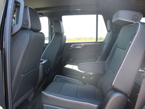 New 2026 Chevrolet Tahoe Premier w/ Sun And Tow Package AWD/4WD image 26