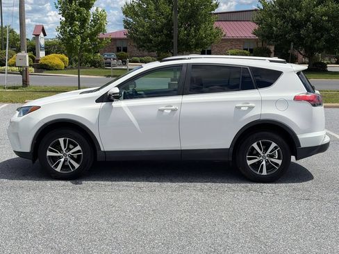 Used 2017 Toyota RAV4 XLE w/ Plus Extra Value Package AWD/4WD image 4