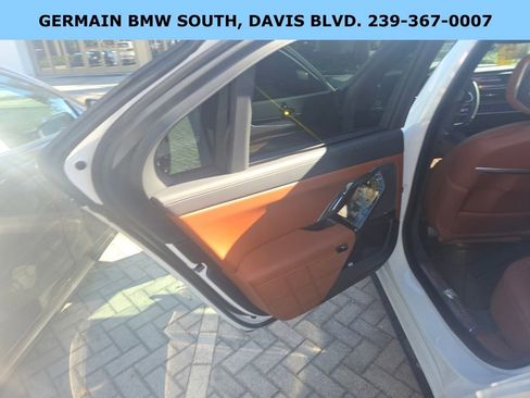 Certified 2025 BMW 760i xDrive image 29