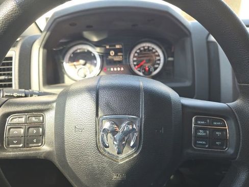 Used 2015 RAM 1500 Express AWD/4WD image 3