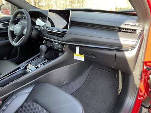 New 2026 Jeep Compass Latitude image 38