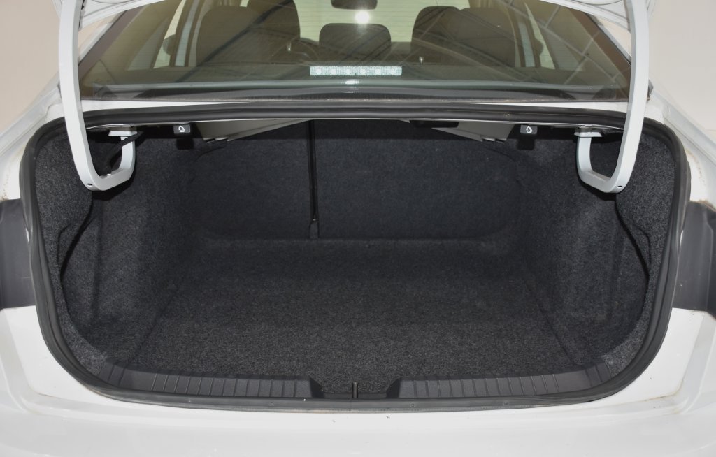 Used 2025 Volkswagen Jetta S FWD image 28