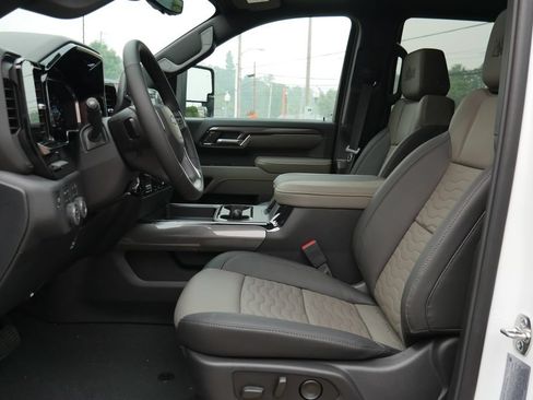 New 2026 Chevrolet Silverado 2500 ZR2 w/ ZR2 Bison Edition AWD/4WD image 36