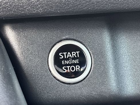 Used 2021 Nissan Rogue Platinum image 32