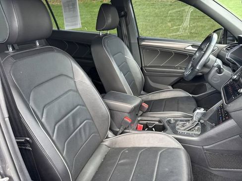 Used 2022 Volkswagen Tiguan SEL R-Line image 13