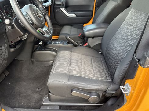 Used 2012 Jeep Wrangler Sahara w/ Connectivity Group image 9