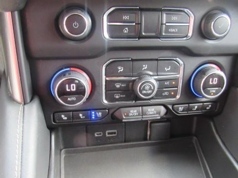 Used 2022 Chevrolet Tahoe Premier RWD image 22