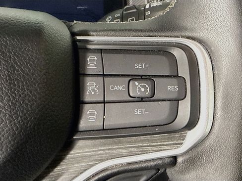 Used 2024 Jeep Wagoneer Series II w/ Flexible Seating Group RWD image 15