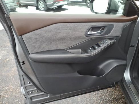 Certified 2023 Nissan Rogue SV image 14