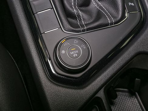 New 2026 Volkswagen Taos SEL AWD/4WD image 23