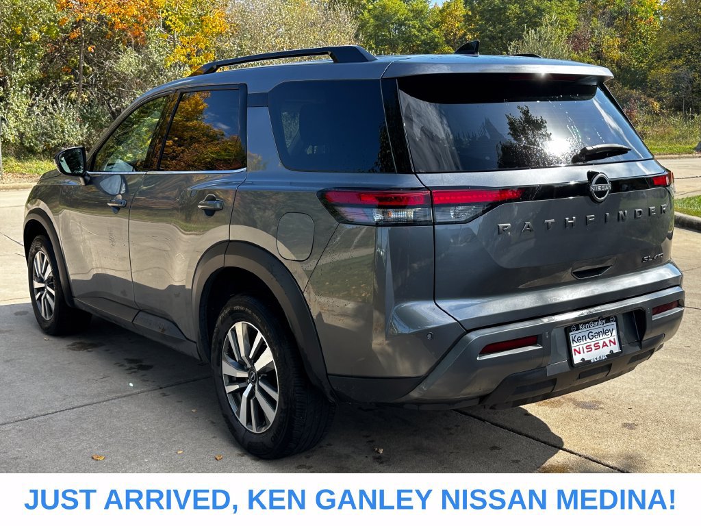Certified 2026 Nissan Pathfinder SL AWD/4WD image 5