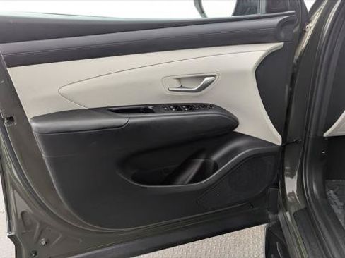 Used 2025 Hyundai Tucson SE FWD image 13