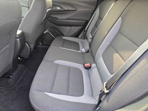 Used 2023 Chevrolet TrailBlazer LT FWD image 12