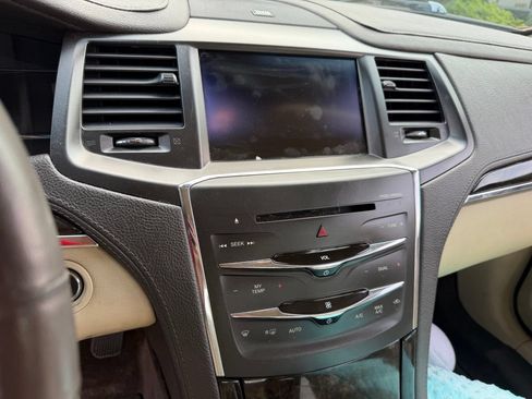 Used 2014 Lincoln MKS AWD w/ Equipment Group 201A image 11