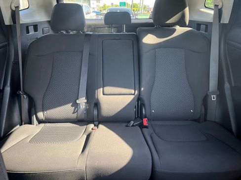 Used 2025 Kia Sportage LX FWD image 37