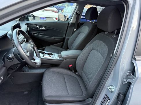 Used 2023 Hyundai Kona SEL image 3