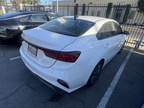 Used 2024 Kia Forte LXS FWD image 3