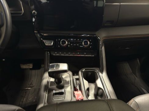 Used 2023 GMC Sierra 1500 AT4 w/ AT4 Preferred Package image 14