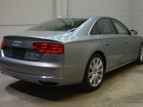 Used 2013 Audi A8 4.0T image 4