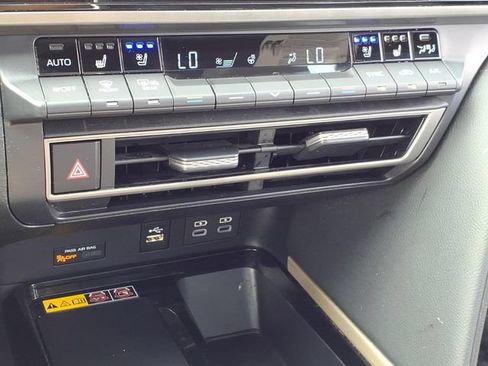 Used 2026 Toyota Camry XSE w/ Premium Package FWD image 27