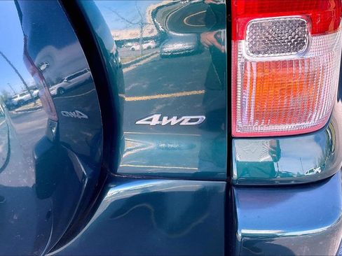 Used 2002 Toyota RAV4 4WD image 9