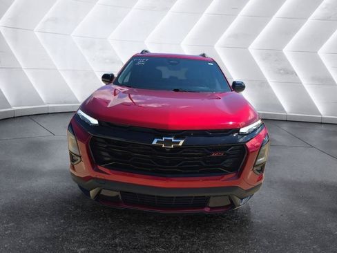 Used 2025 Chevrolet Equinox RS w/ Safety and Technology Package FWD image 2